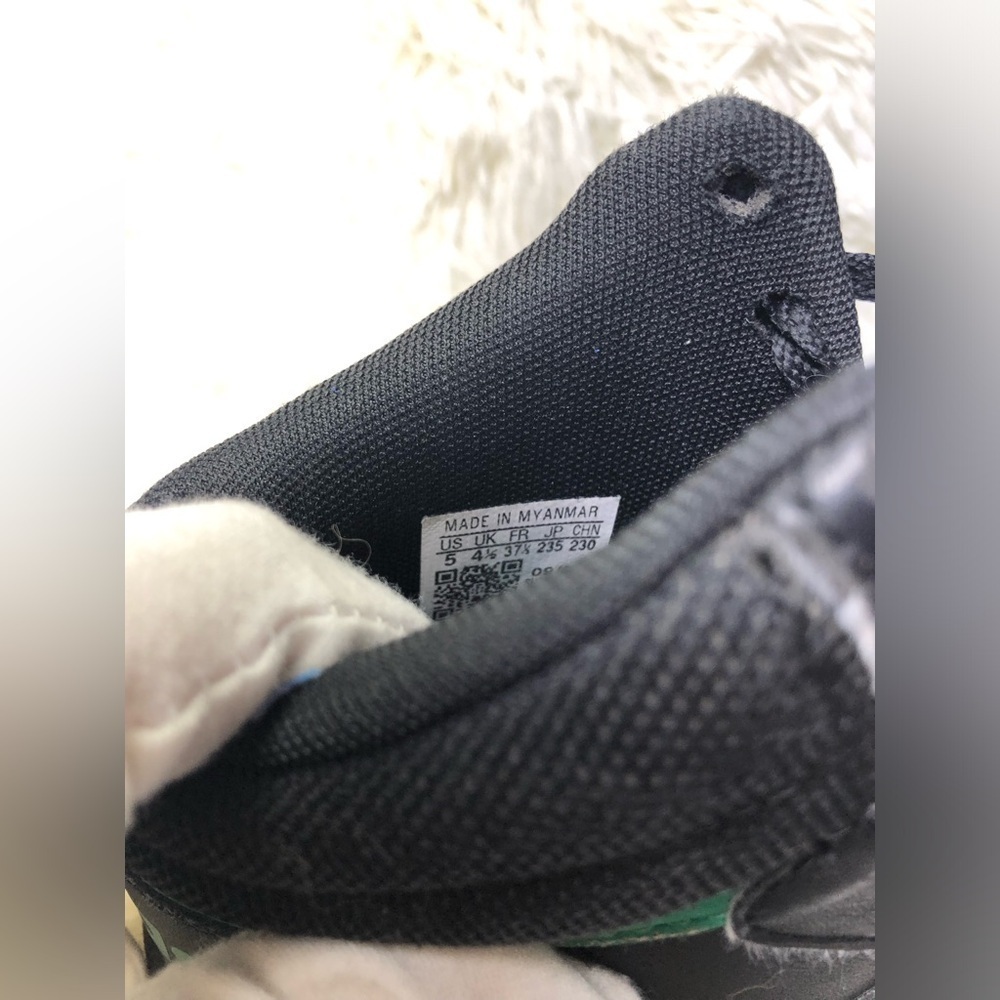 Adidas Men's Black and Green Sneakers - Picture 13 of 14
